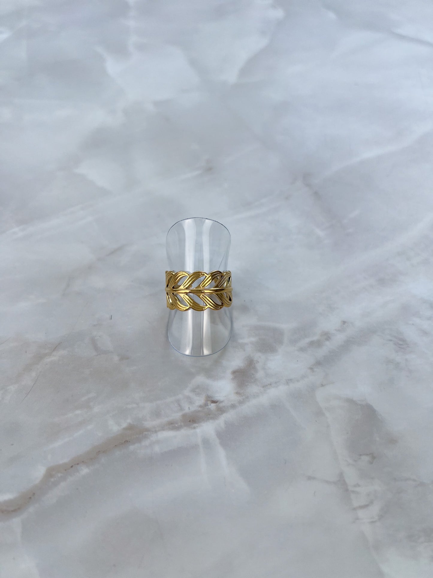 Ring rondom in de vorm van blaadjes