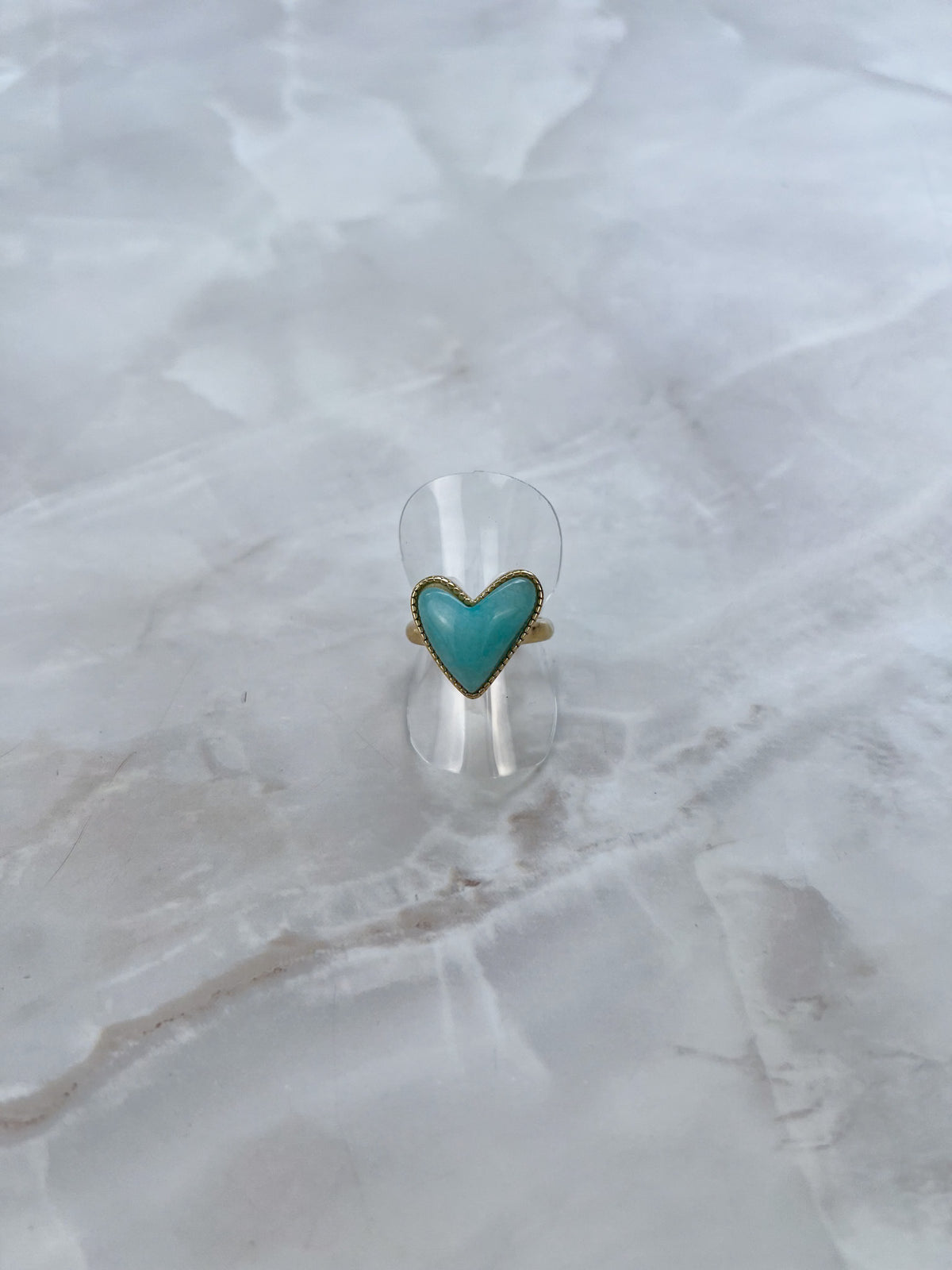 Ring hart met gekleurde steen