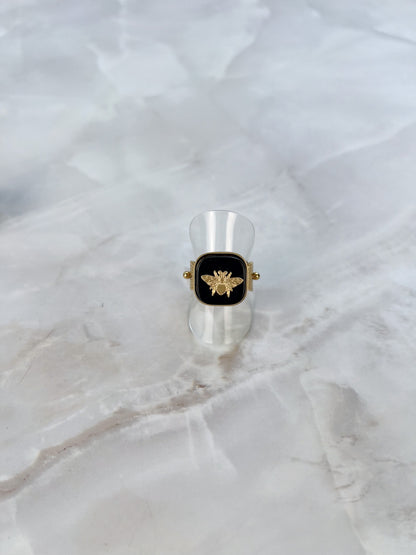 Ring steen met bij
