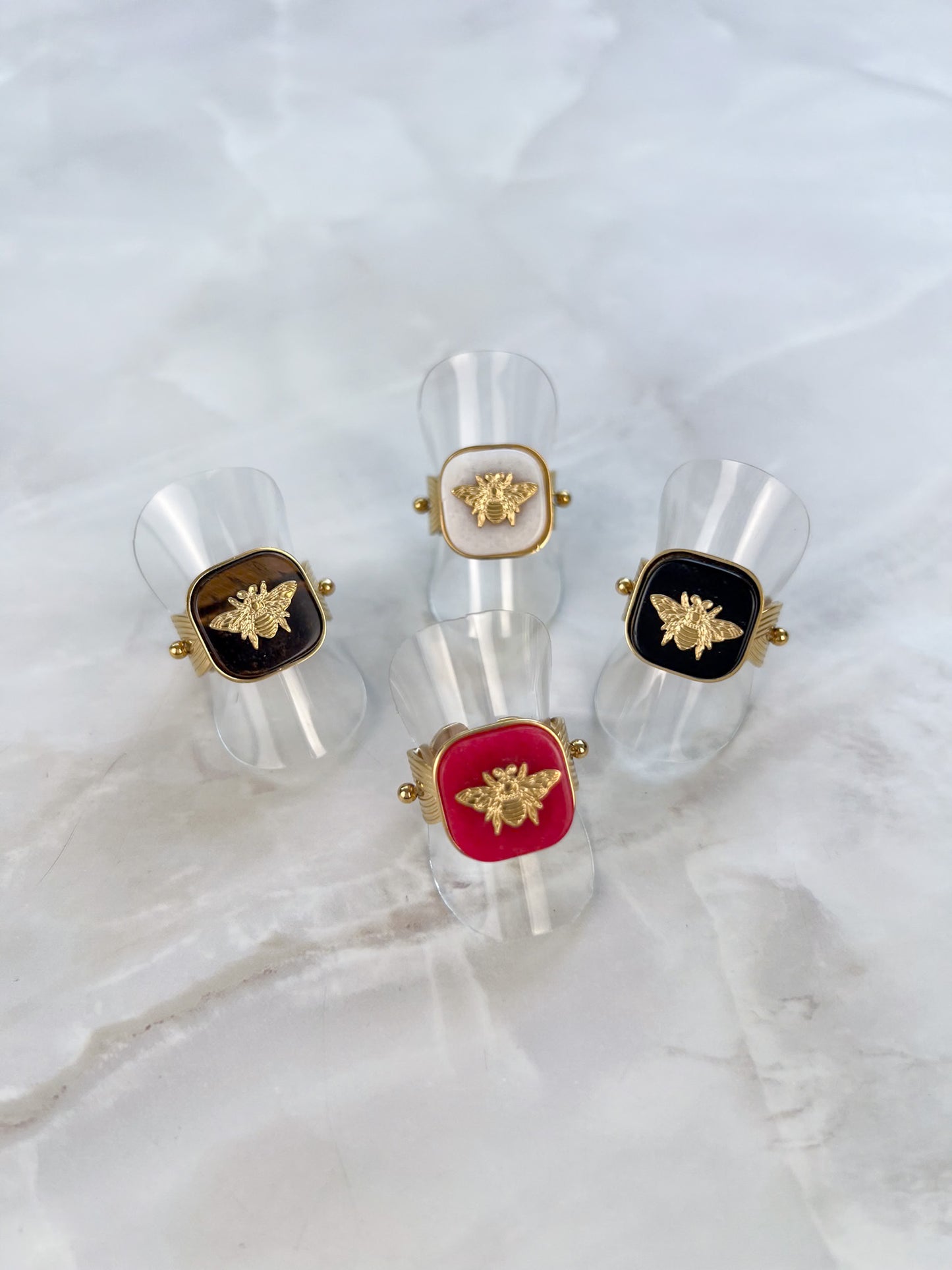 Ring steen met bij