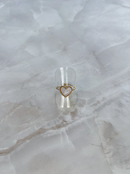 Ring gekleurd hartje met bolletjes randje