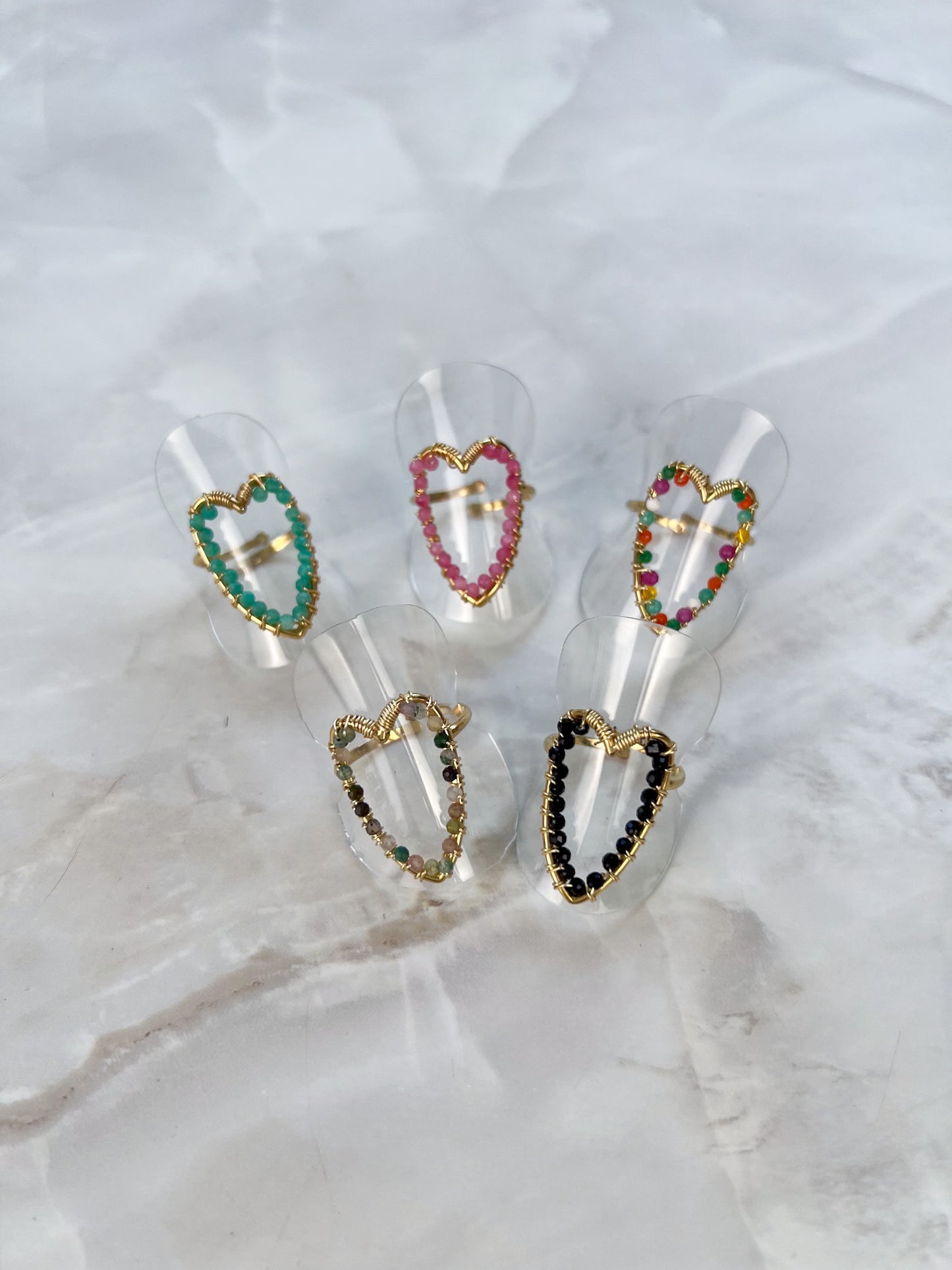 Ring groot open hart met kraaltjes