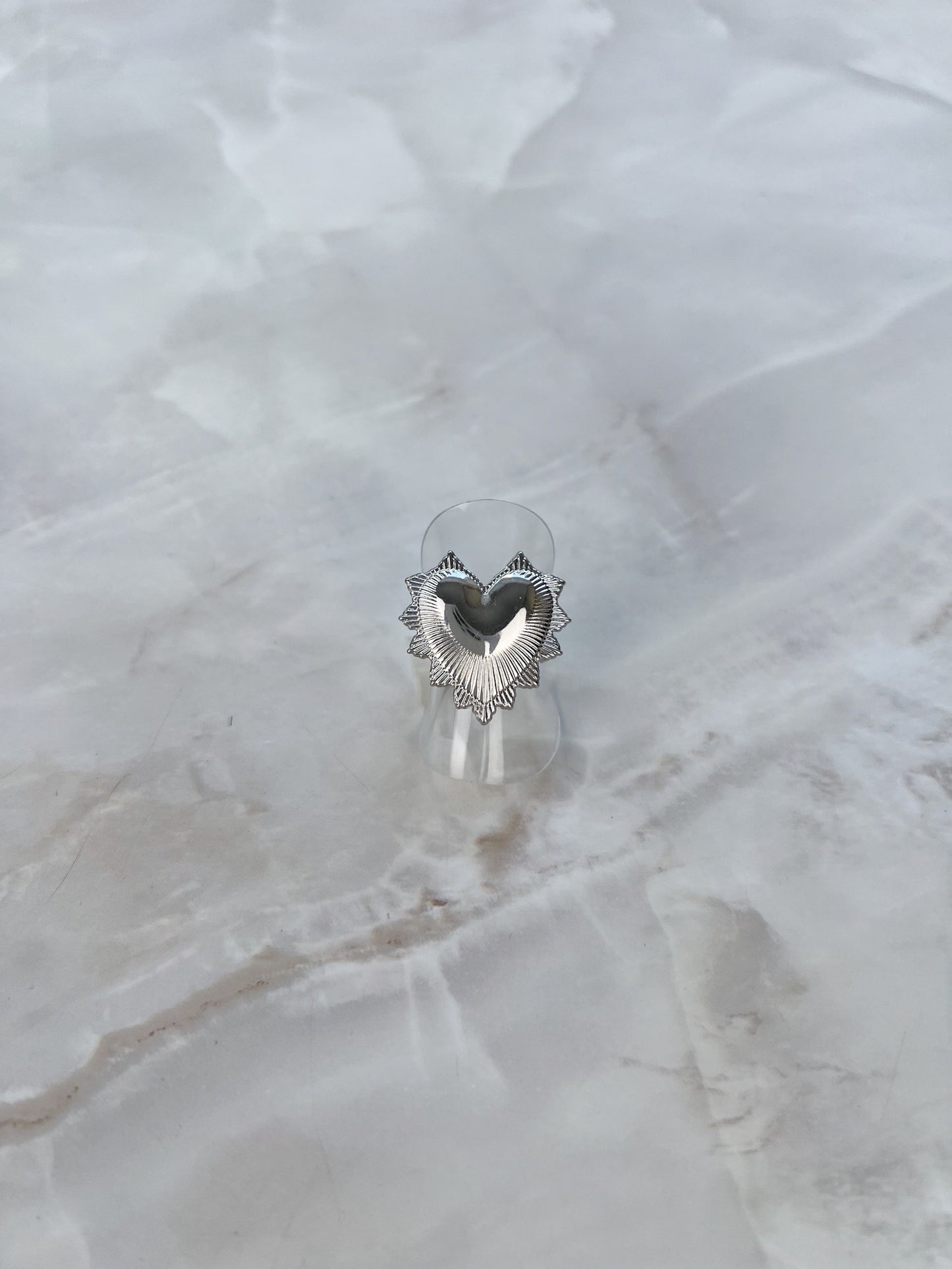 Ring zonnetje in de vorm hartje