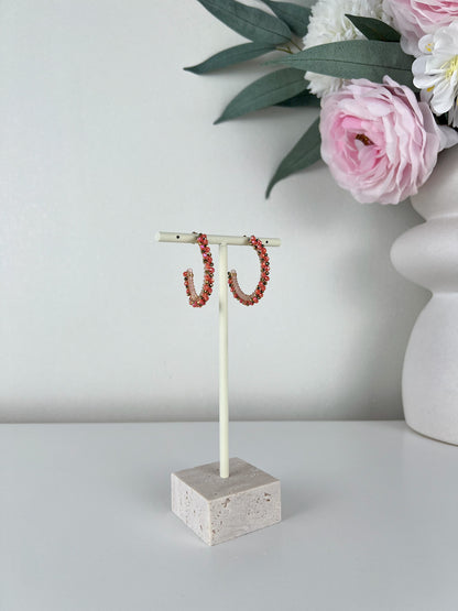 Oorbellen half round met gekleurde kraaltjes