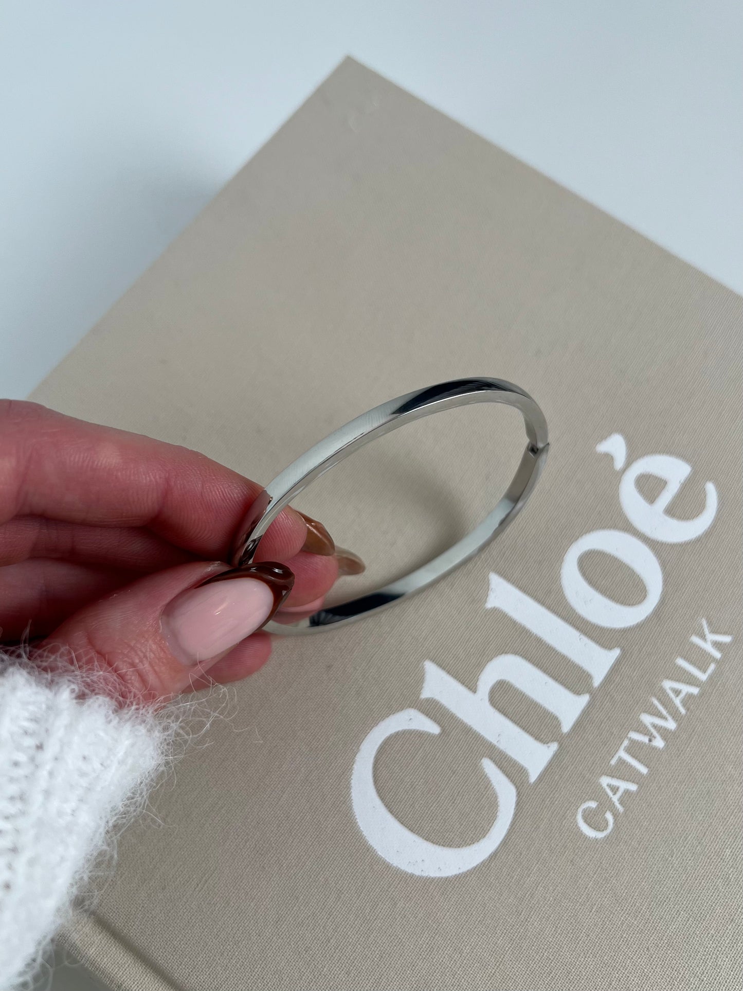 Basic click bangle