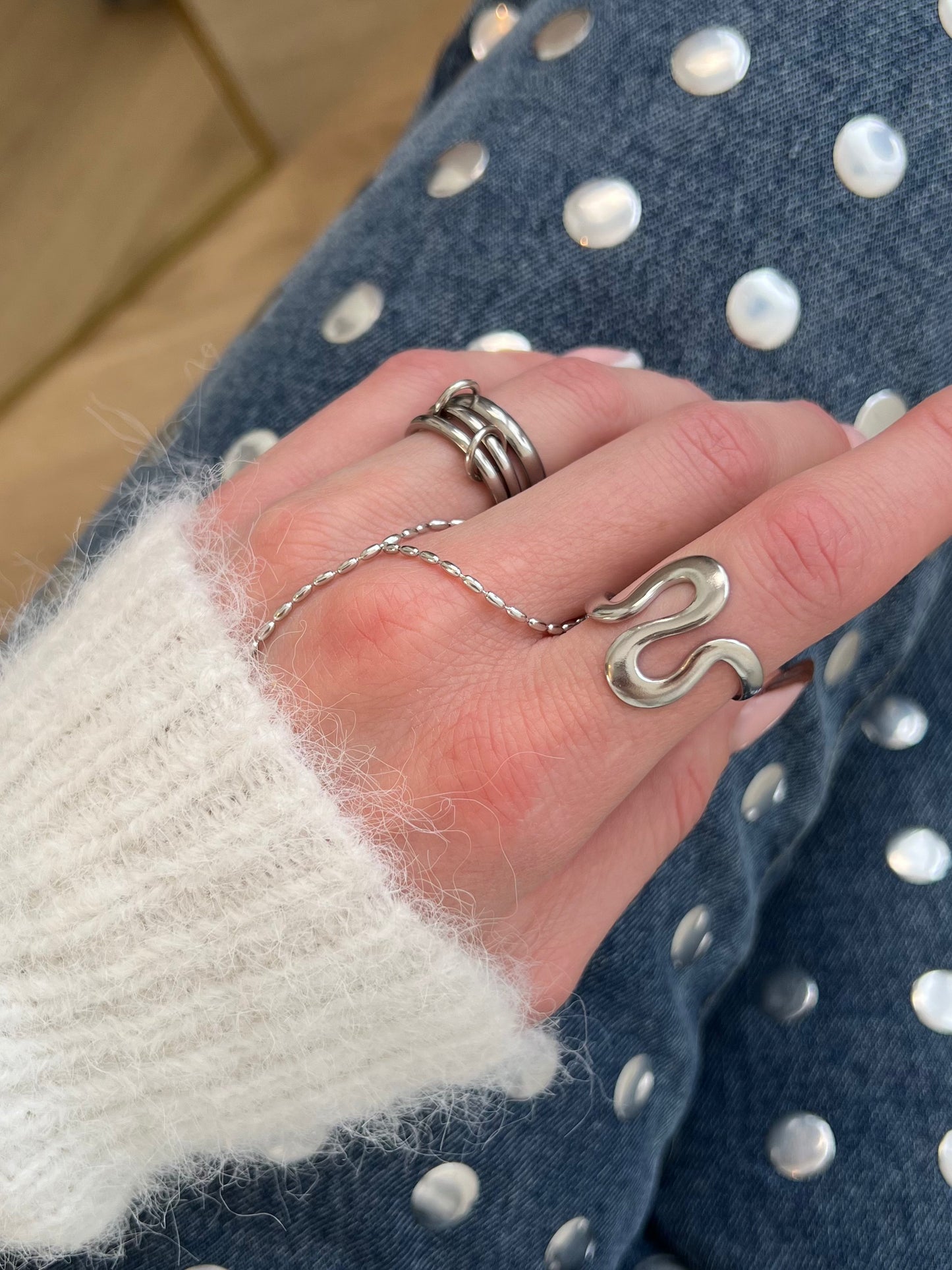 Ring wave