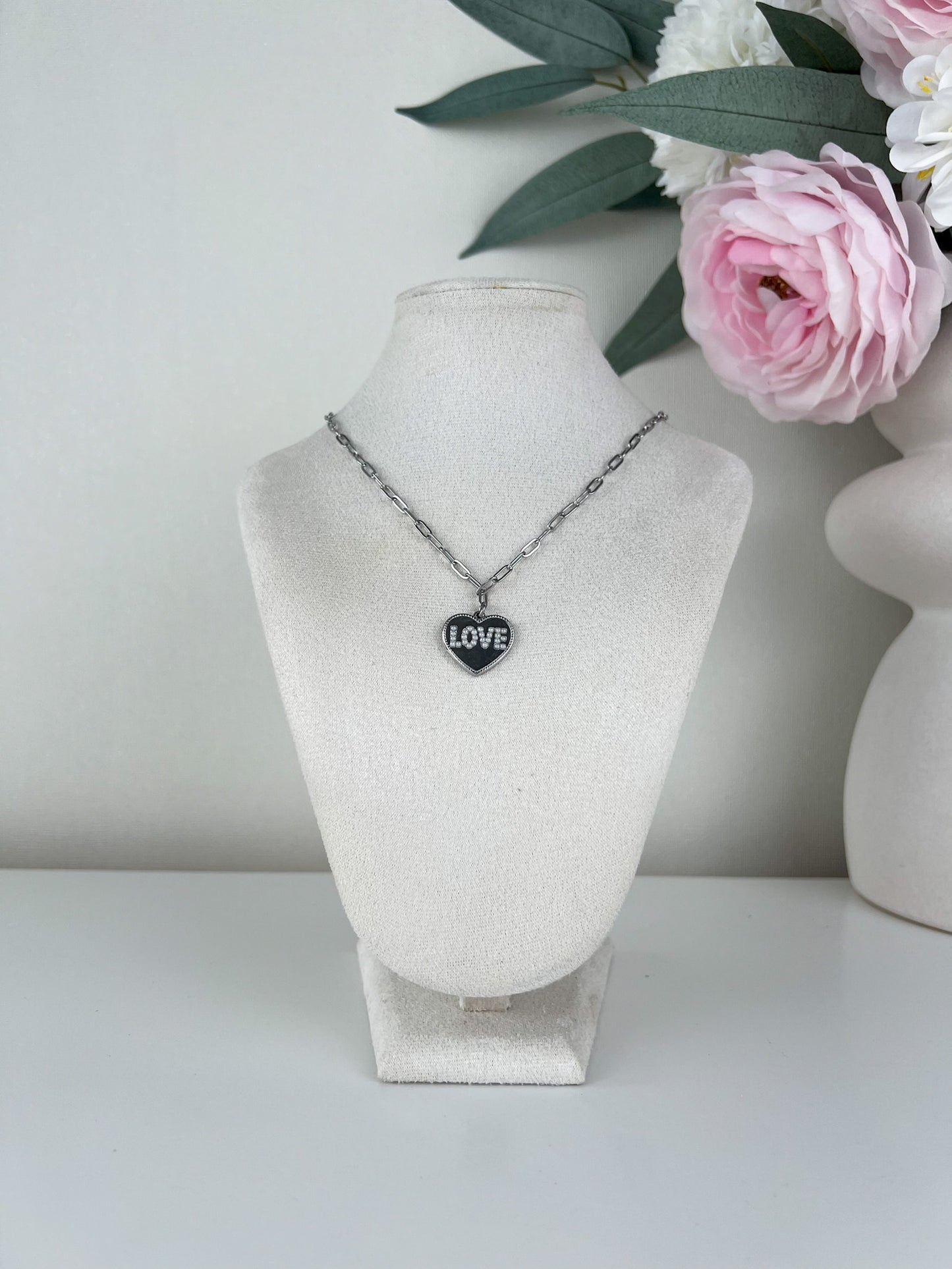 Ketting LOVE hart met parels