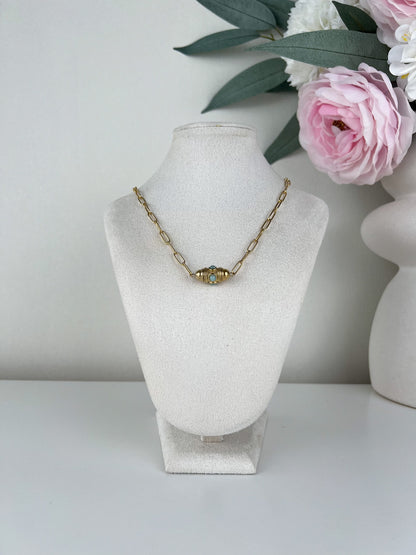 Schakel ketting met bedel en kleur