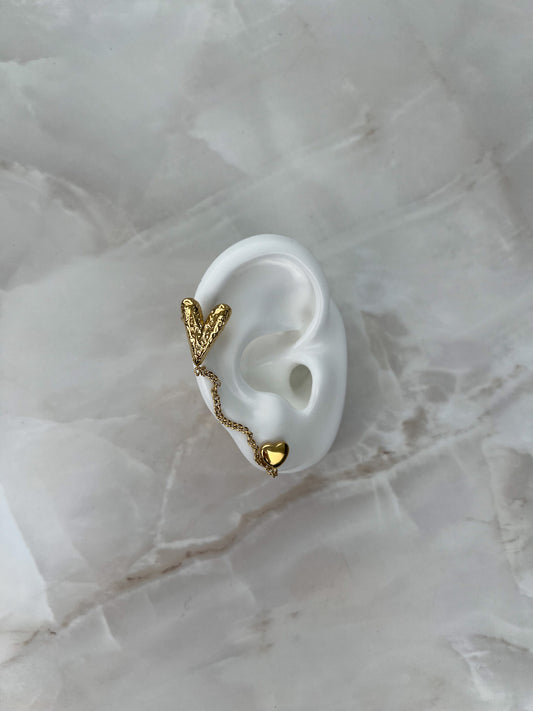 Earcuff hartje gekoppeld studs hartje