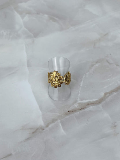 Ring rondom zonnebloemetjes
