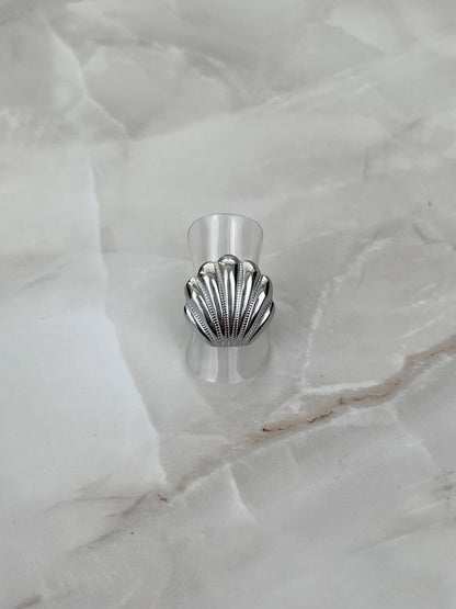 Ring big shell