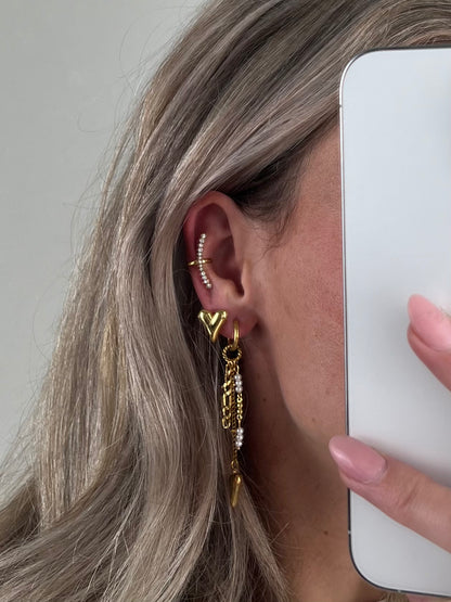 Earcuff sparkle on your ear