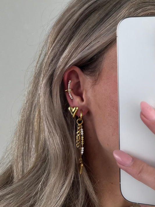 Earcuff sparkle on your ear