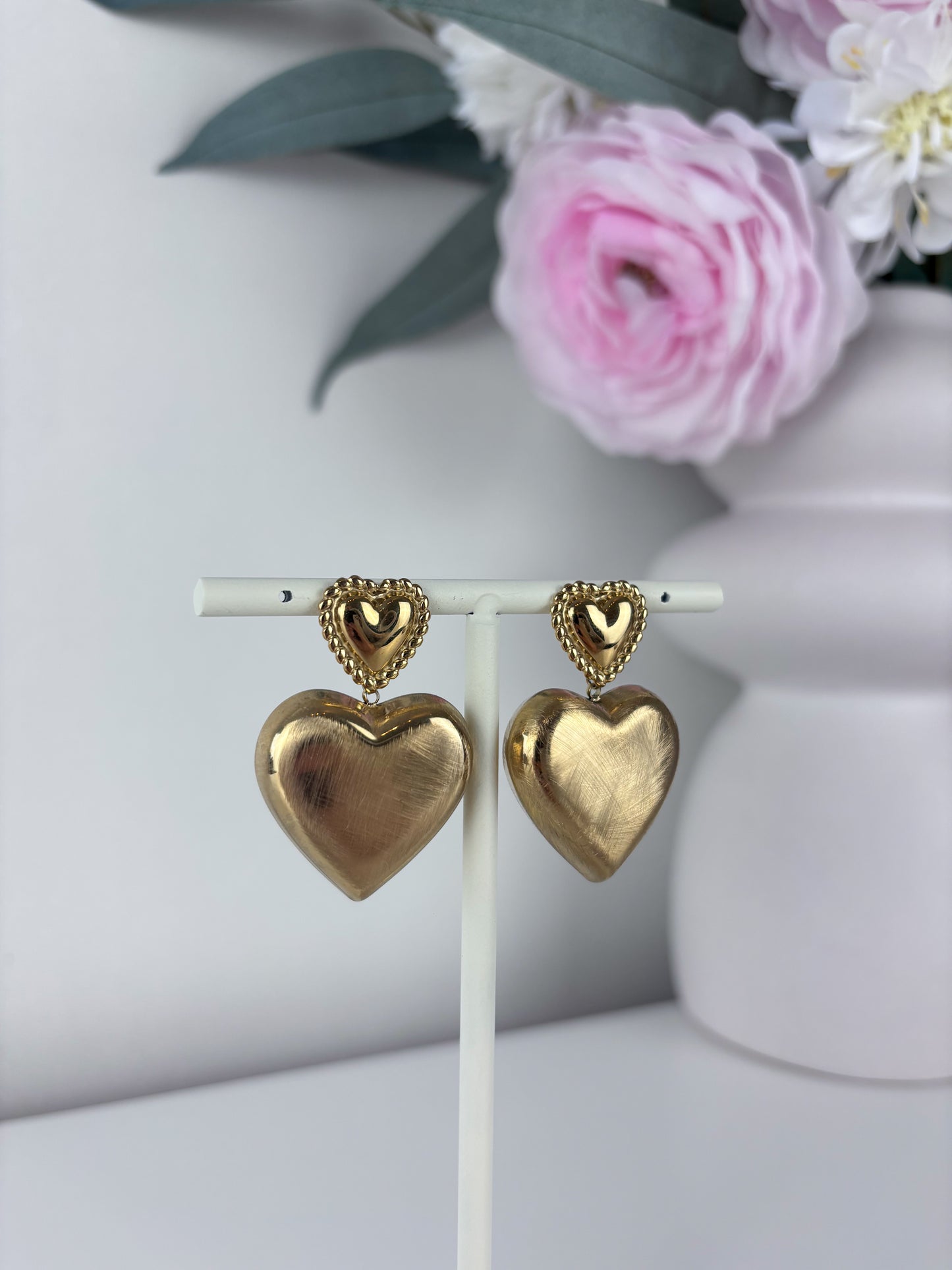 Statement oorbellen vol hart