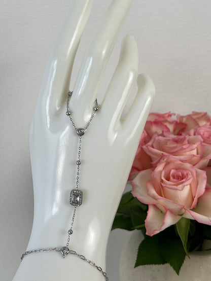 Hand chain met statement steen