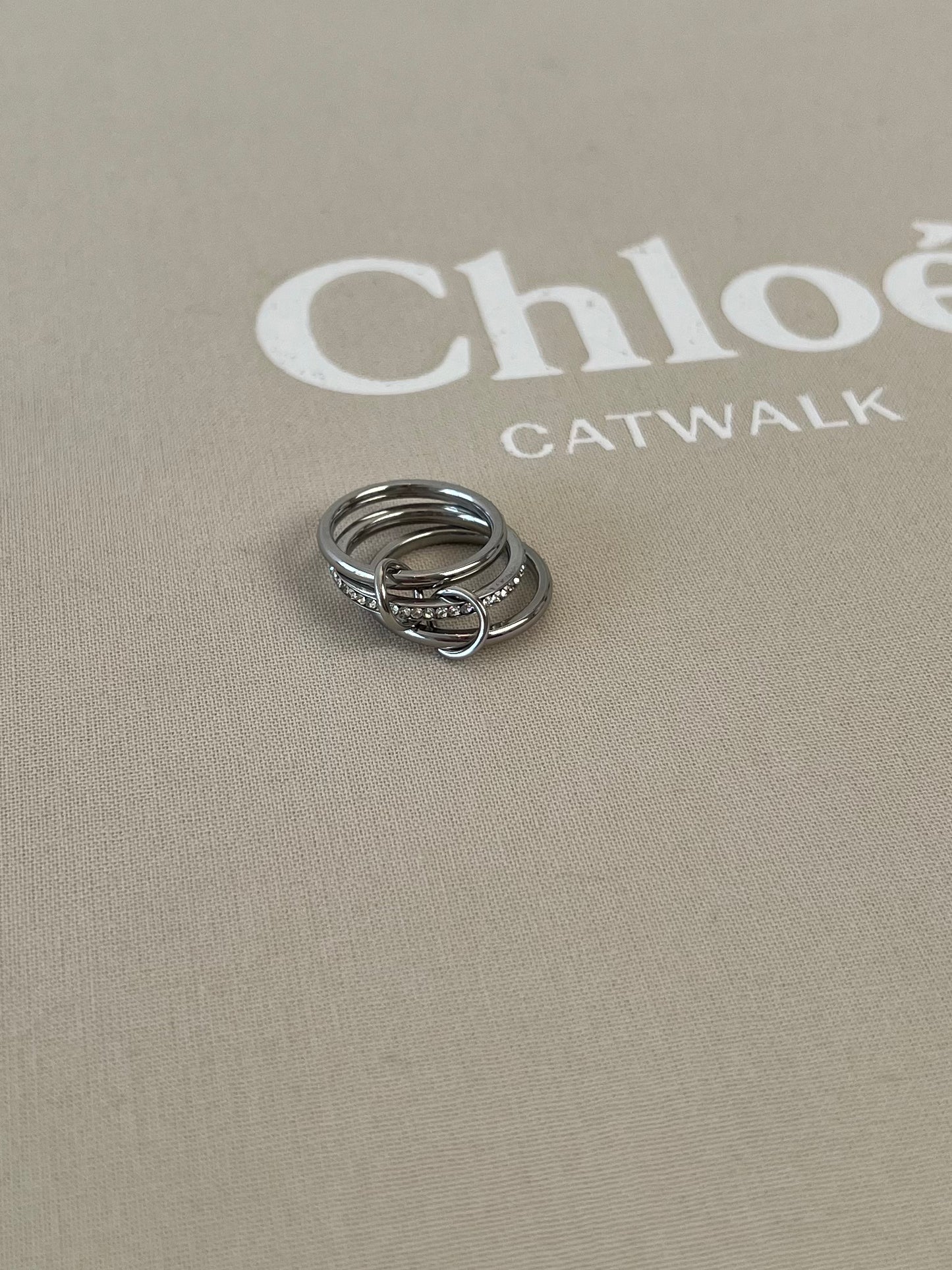 Three rings connected with strass