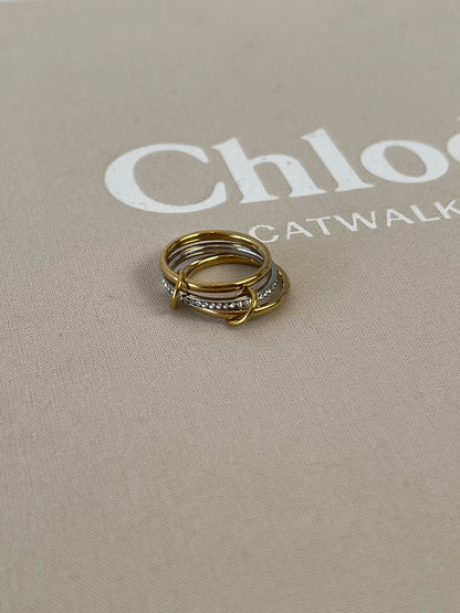 Three rings connected with strass