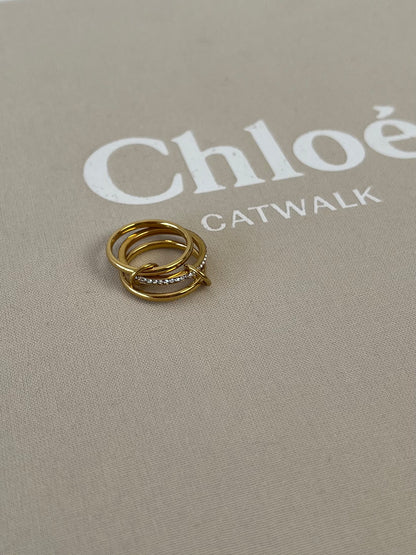 Three rings connected with strass