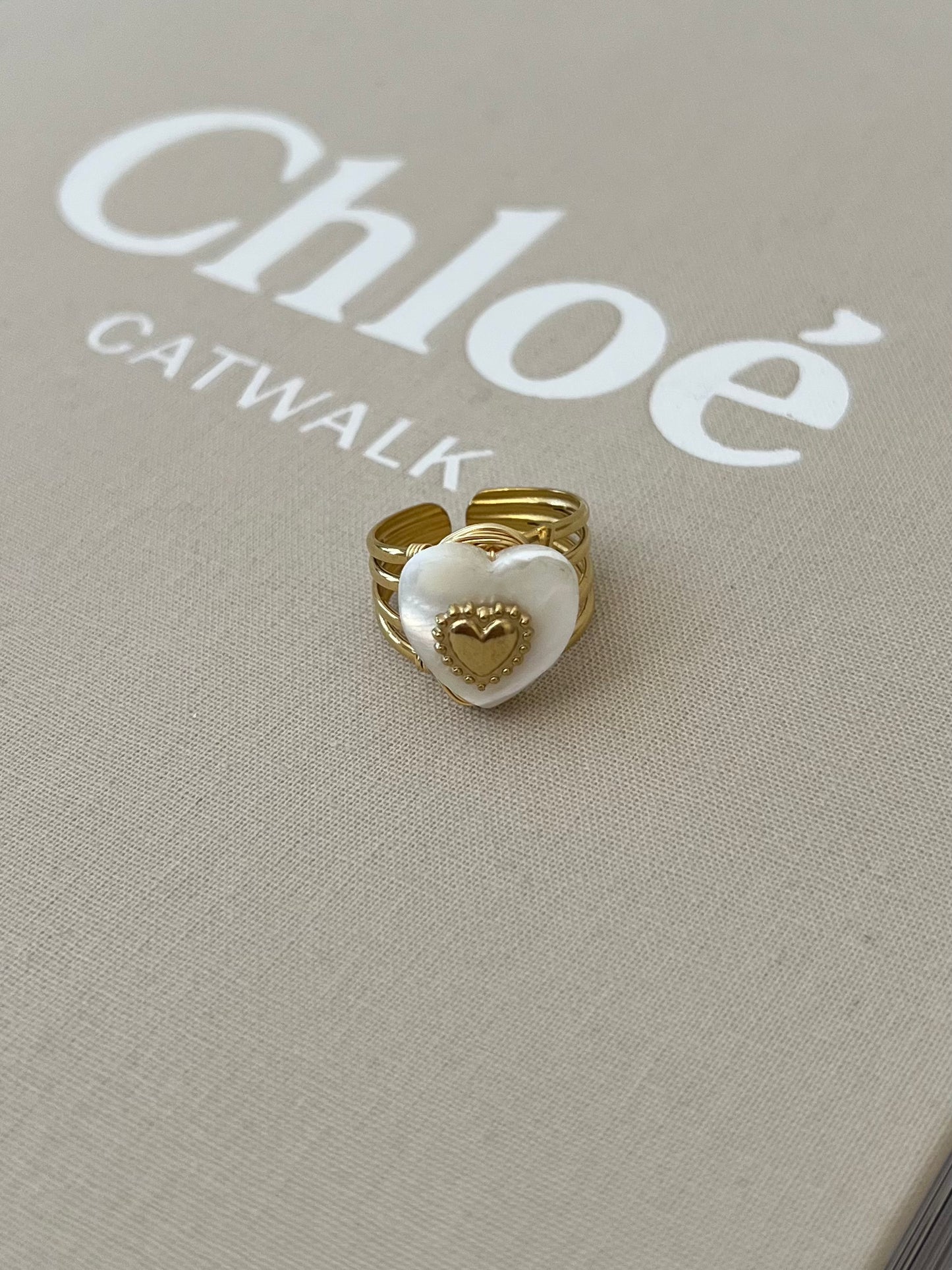 Ring hart vorm steen