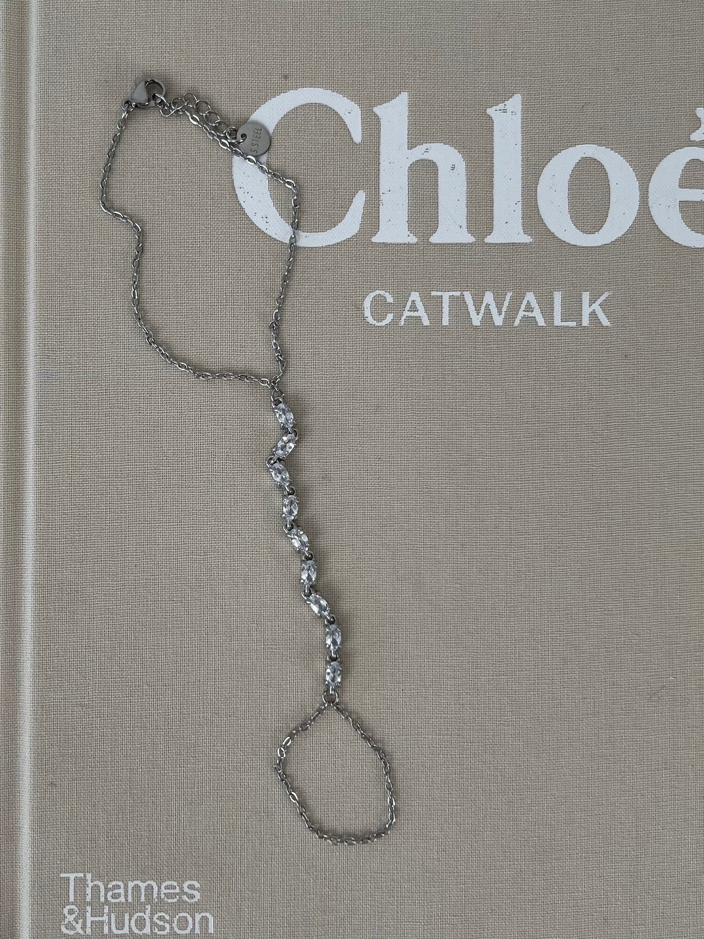 Hand chain full strass