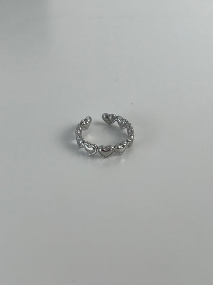 Ring small hearts met patroon