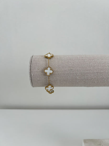 Armband gekleurde klavers