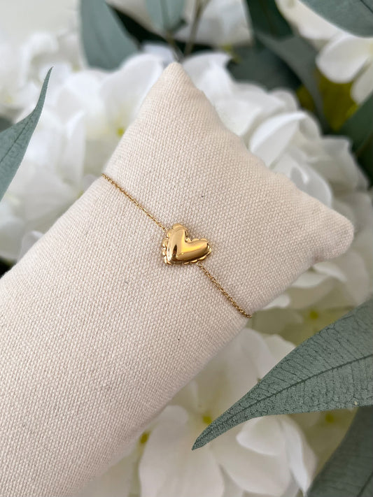 Fijn armbandje met een vol hartje