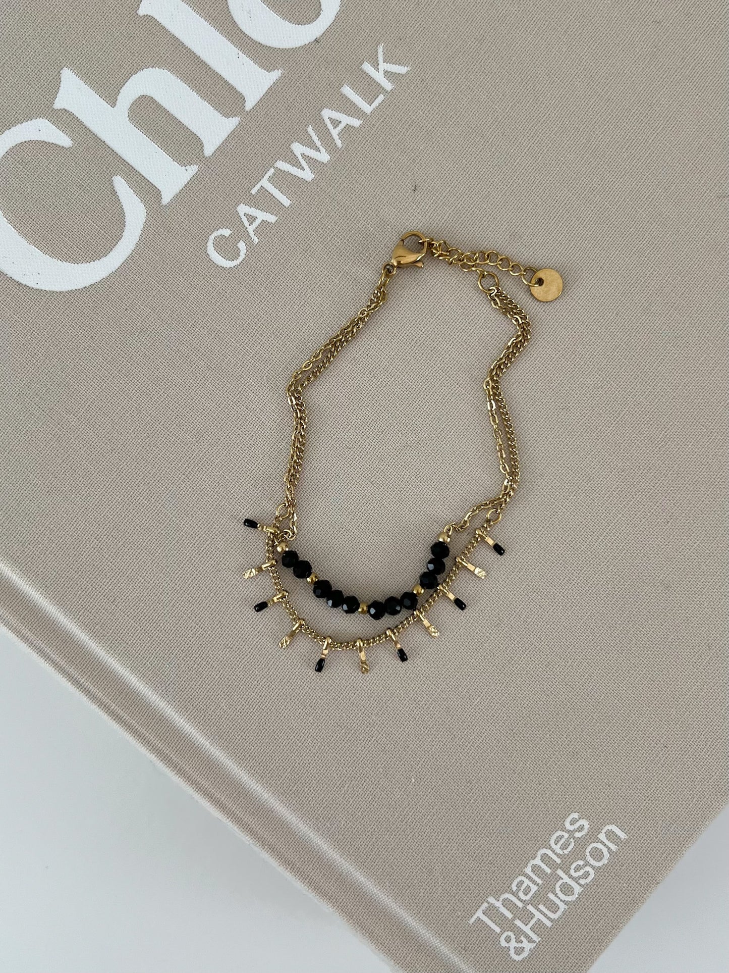 Armband 2 laagjes met kleuren kraaltjes